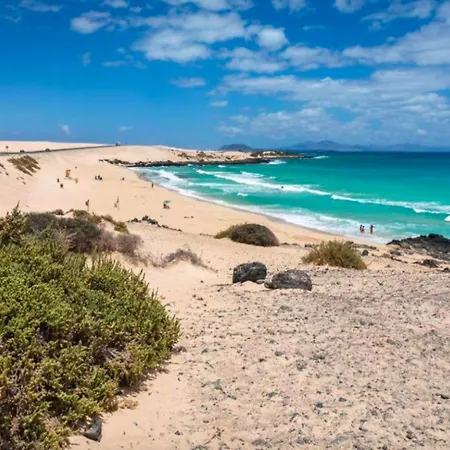 Homeforguest Con Piscina En كاليتا ذي فوستي