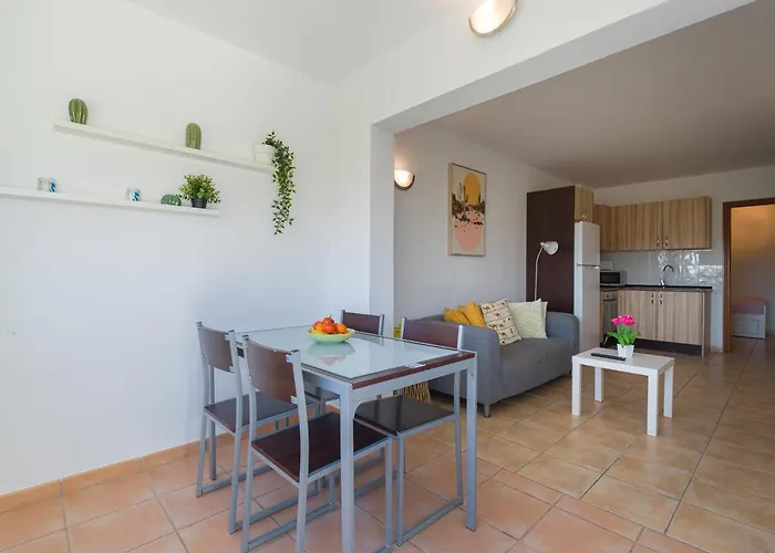 Homeforguest Con Piscina En