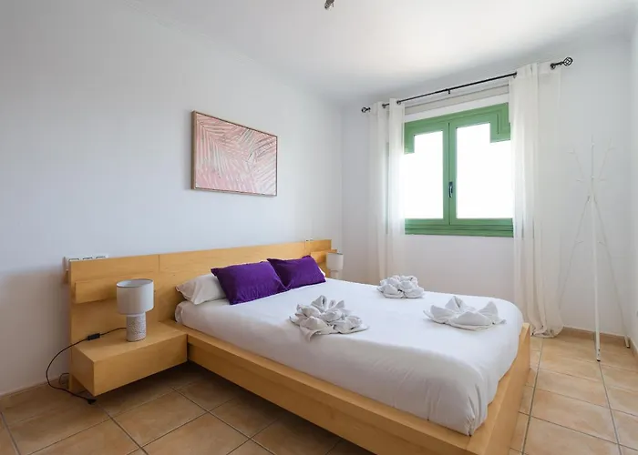 Homeforguest Con Piscina En *