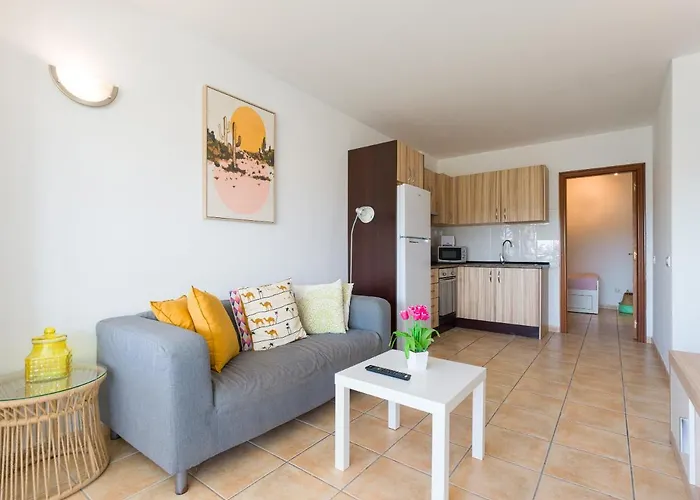 Lägenhet Homeforguest Con Piscina En