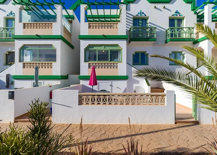 아파트 Homeforguest Con Piscina En 칼레타데푸스테